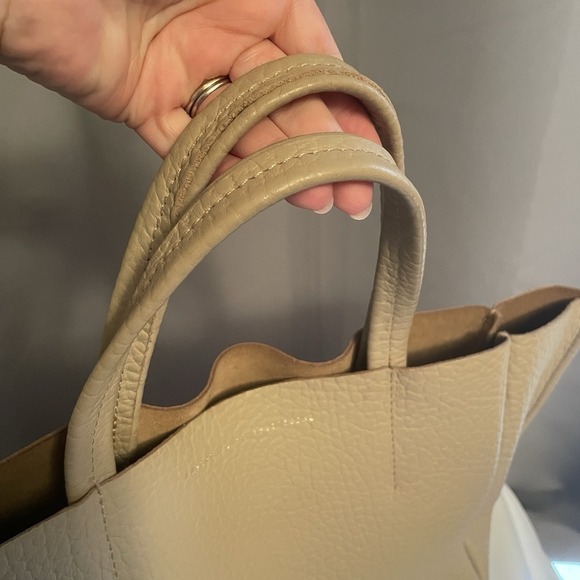 Ampersand As Apostrophe Medium Tan Pebbled Leather Tote Bag Purse Handbag - Picture 11 of 11